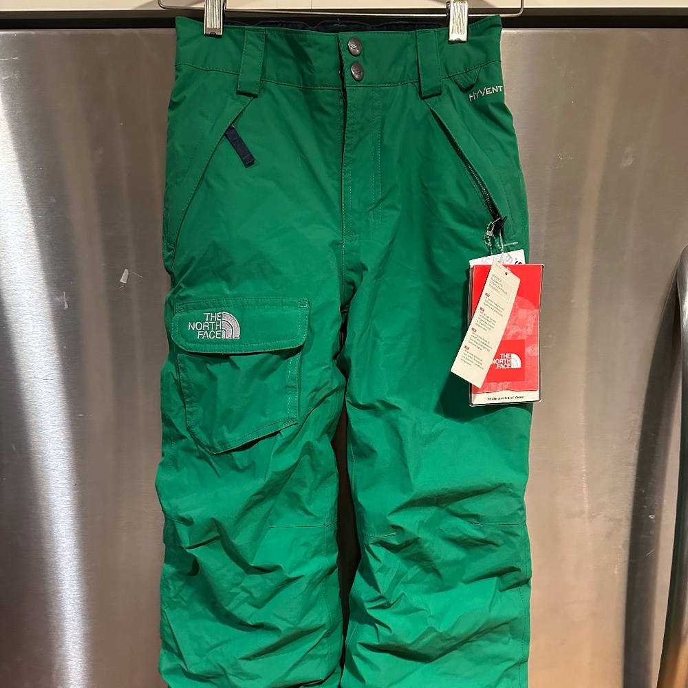 NWT THE NORTH FACE HYVENT YOUTH SNOW/SKI PANTS SIZE 7/8